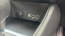 Renault Captur 1.6 E-TECH Hybrid 145 Iconic Edition 5dr Auto Hybrid Hatchback